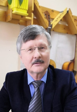 Литвинов Валерий Владимирович.